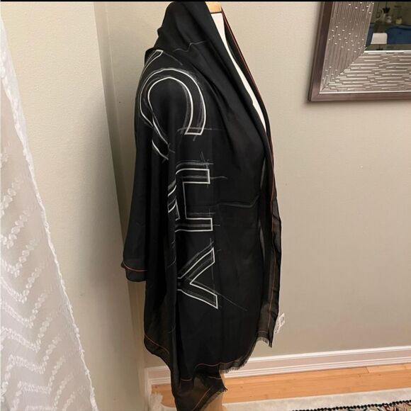 100% AUTHENTIC GIVENCHY PARIS LOGO print Fringe UNISEX SCARF, MADE IN IT… - Picture 10 of 12